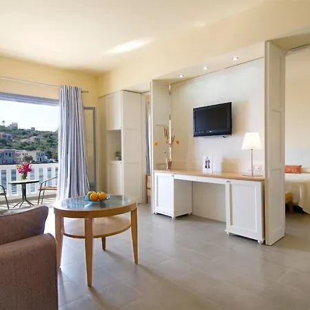 Ξενοδοχείο Megisti Hotel 4*