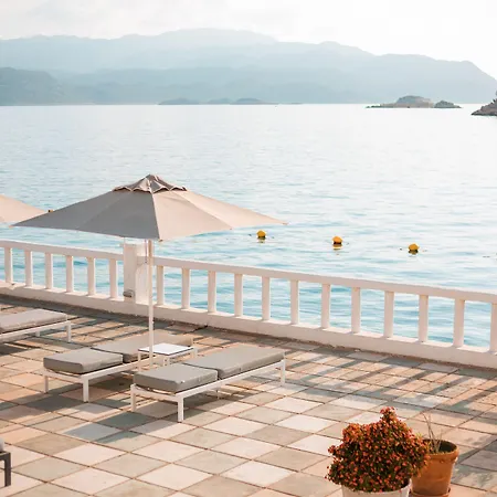 Ξενοδοχείο Megisti Hotel 4*